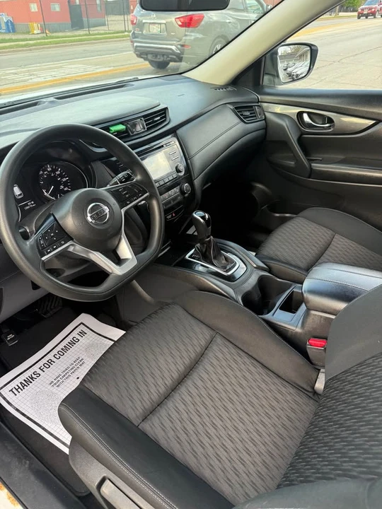 2017 Nissan Rogue - Image 8 of 20