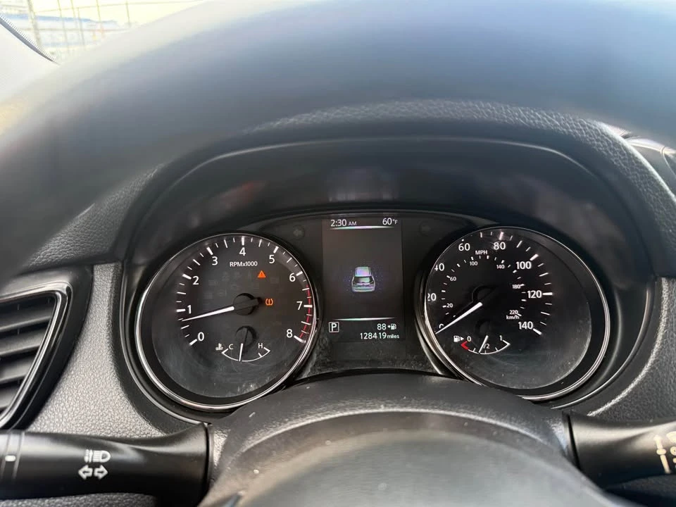 2017 Nissan Rogue - Image 15 of 20