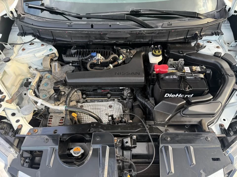 2017 Nissan Rogue - Image 10 of 20