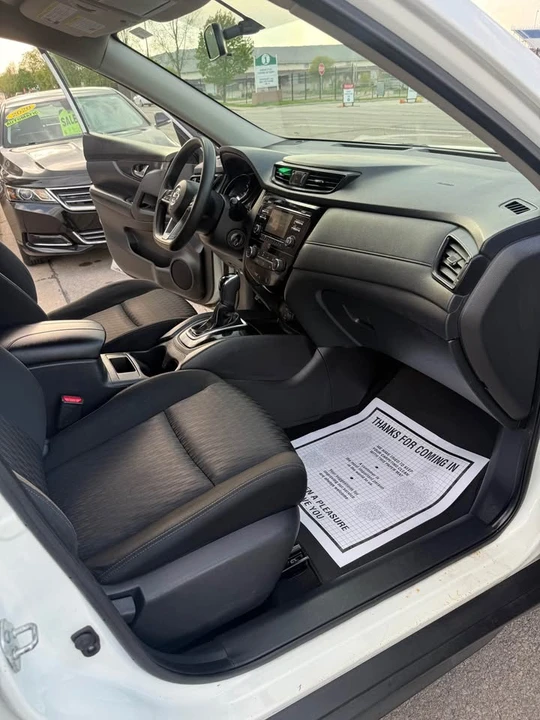 2017 Nissan Rogue - Image 13 of 20