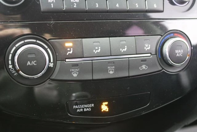 2017 Nissan Rogue - Image 20 of 21