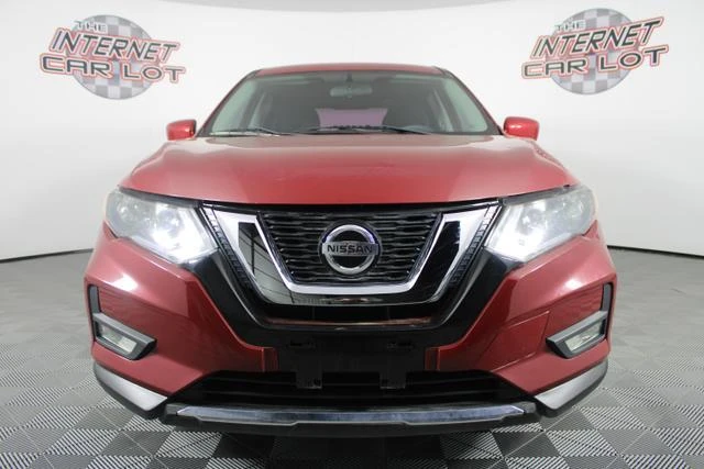 2017 Nissan Rogue - Image 2 of 12