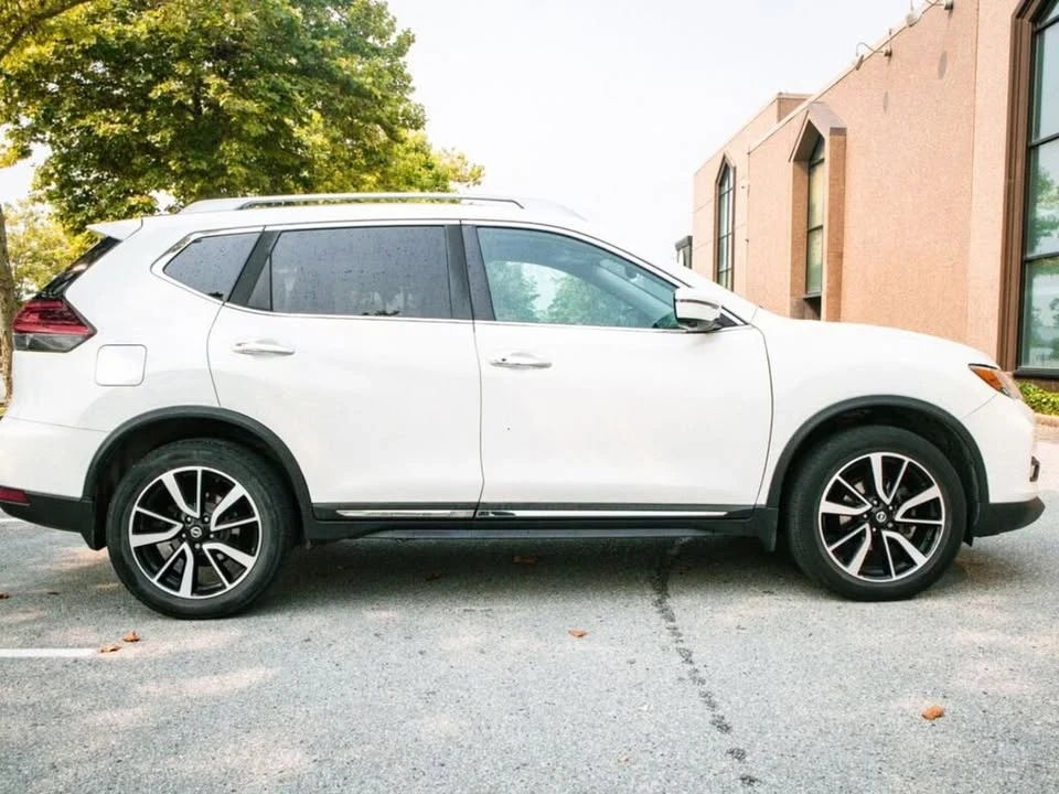 2017 Nissan Rogue - Image 6 of 16