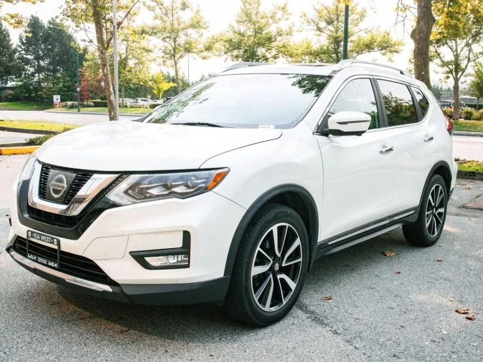 2017 Nissan Rogue - Image 3 of 16