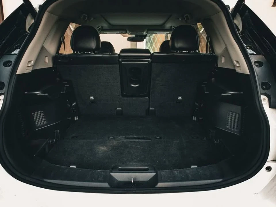 2017 Nissan Rogue - Image 10 of 16