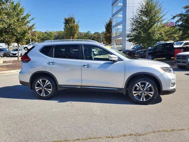 2017 Nissan Rogue - Image 2 of 20