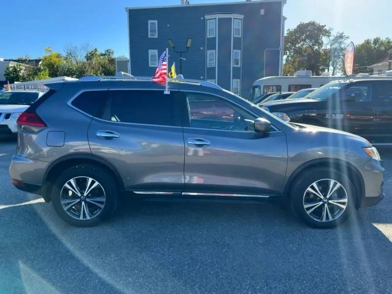 2017 Nissan Rogue - Image 7 of 12