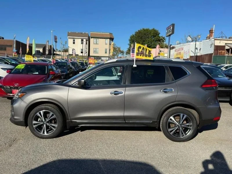 2017 Nissan Rogue - Image 8 of 12