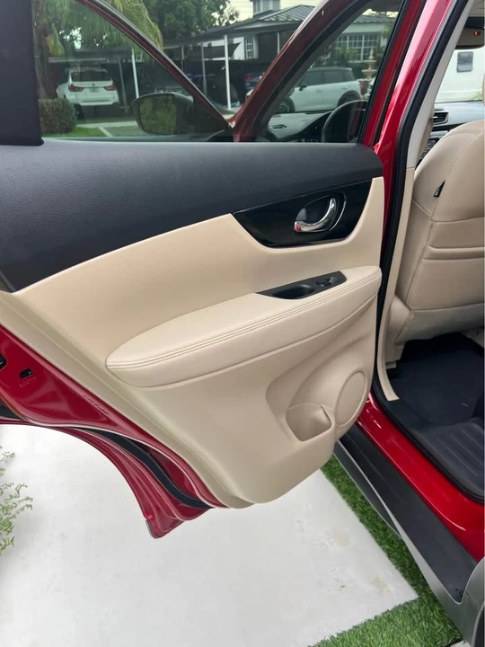 2017 Nissan Rogue - Image 11 of 20
