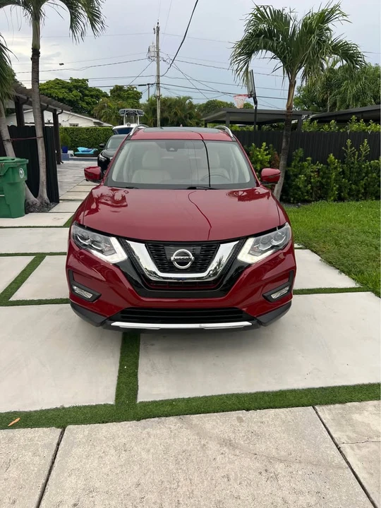 2017 Nissan Rogue - Image 2 of 20