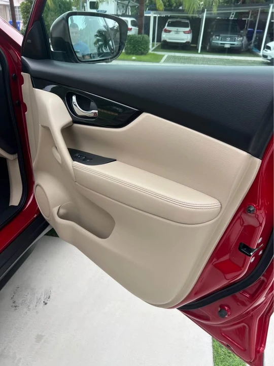2017 Nissan Rogue - Image 16 of 20