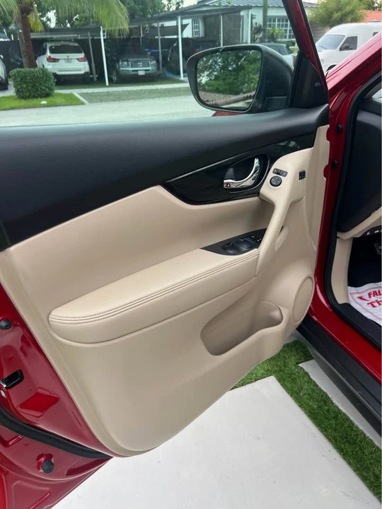 2017 Nissan Rogue - Image 9 of 20