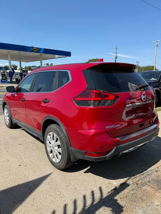 2017 Nissan Rogue - Image 7 of 14