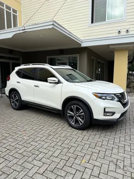 2017 Nissan Rogue SL (2017.5) Sport Utility 4D