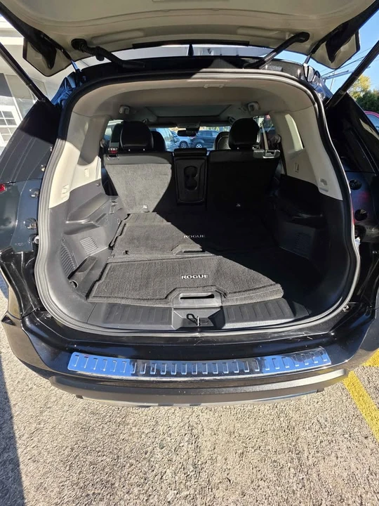 2017 Nissan Rogue - Image 17 of 20