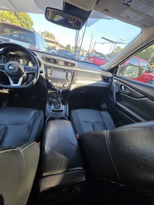 2017 Nissan Rogue - Image 5 of 20