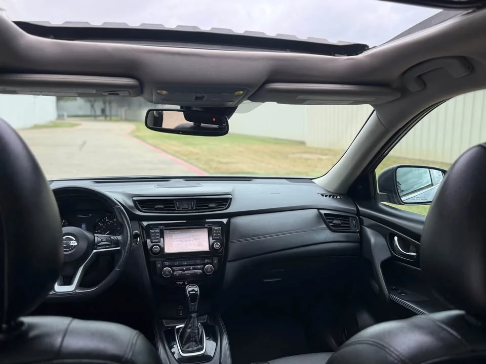 2017 Nissan Rogue - Image 3 of 5