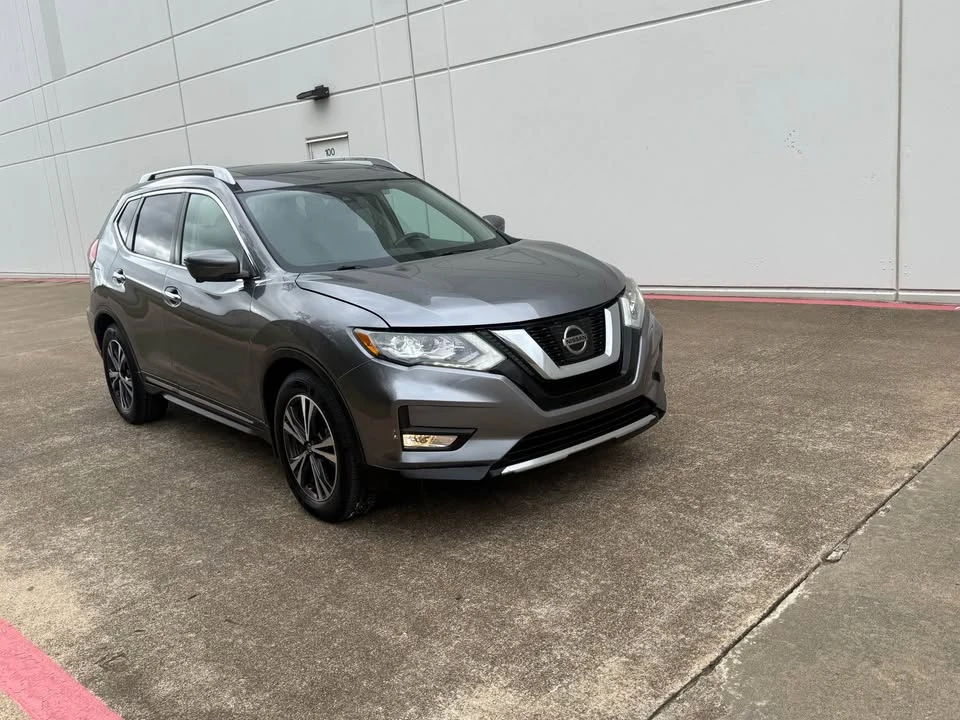 2017 Nissan Rogue - Image 5 of 5
