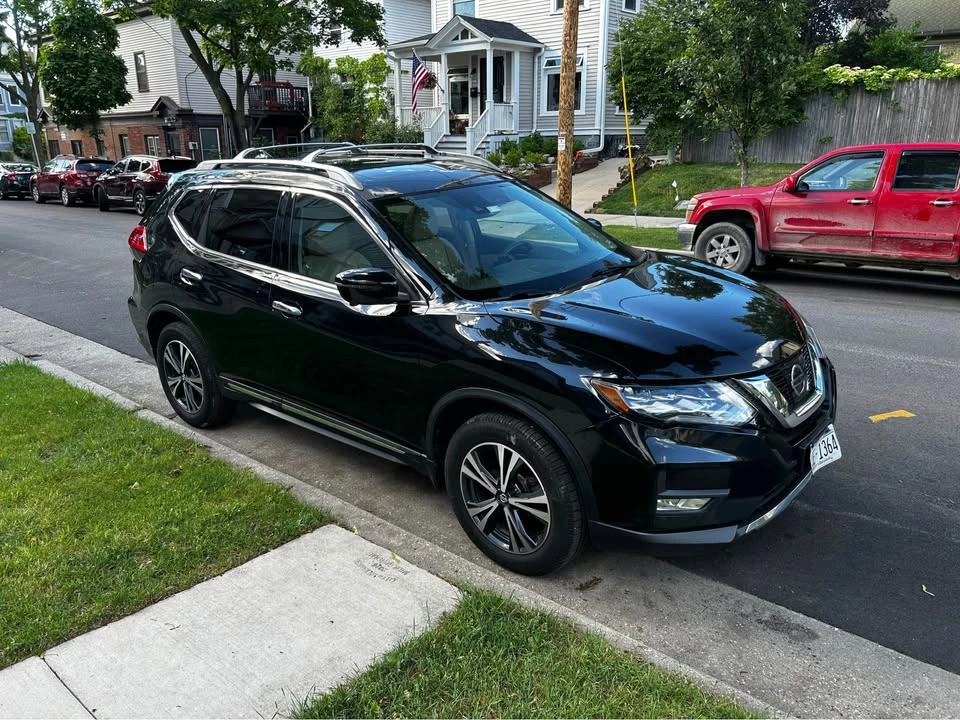 2017 Nissan Rogue - Image 2 of 20