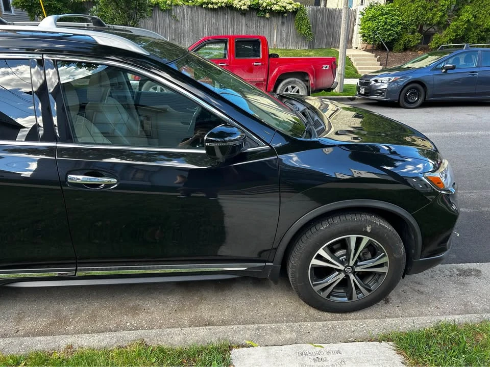 2017 Nissan Rogue - Image 8 of 20