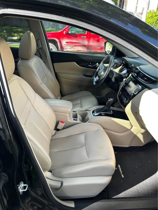 2017 Nissan Rogue - Image 15 of 20