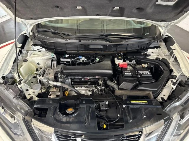 2017 Nissan Rogue - Image 11 of 12