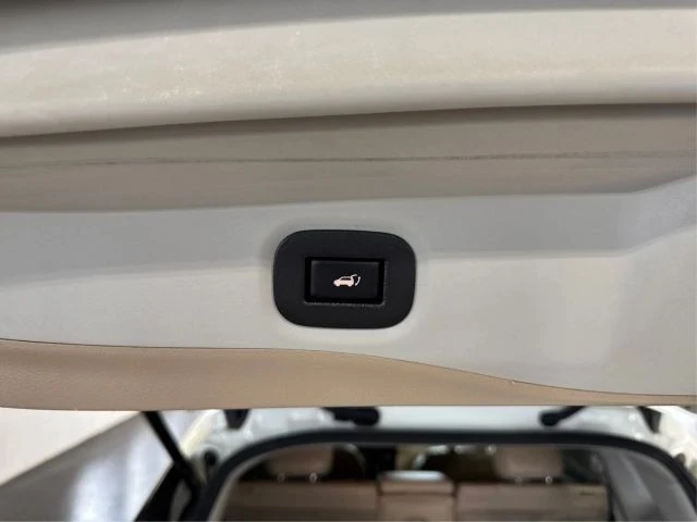 2017 Nissan Rogue - Image 14 of 21