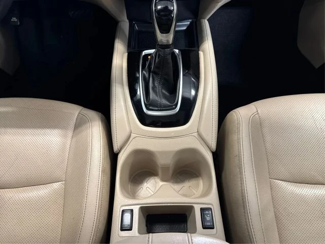 2017 Nissan Rogue - Image 20 of 21
