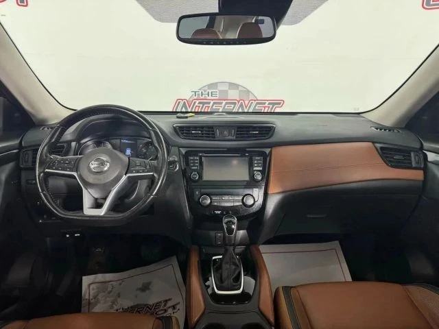 2017 Nissan Rogue - Image 11 of 12
