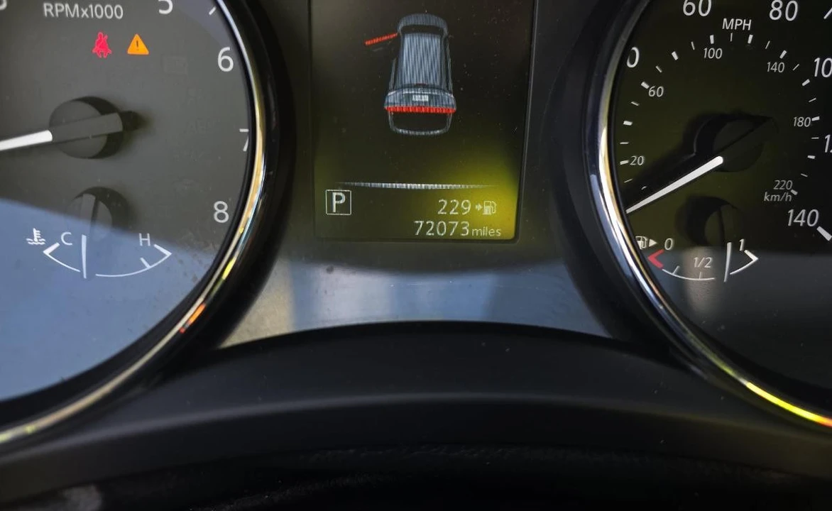 2017 Nissan Rogue - Image 12 of 15