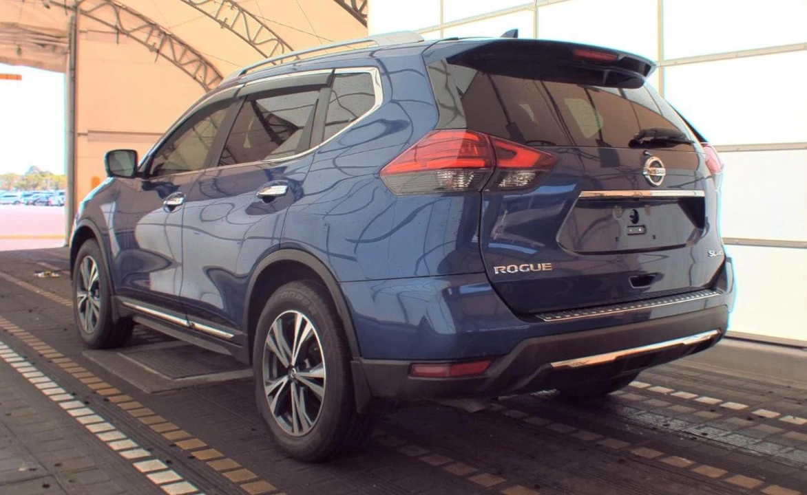 2017 Nissan Rogue - Image 6 of 15