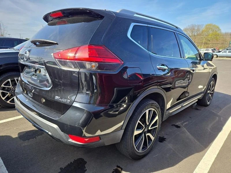 2017 Nissan Rogue - Image 4 of 4