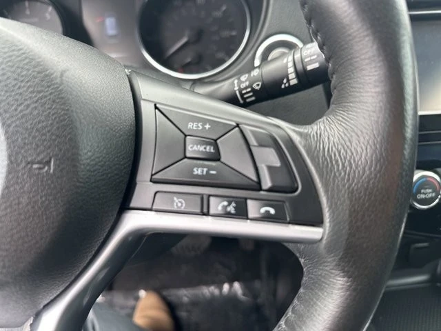 2017 Nissan Rogue - Image 8 of 12