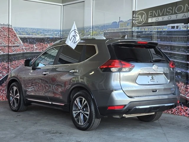 2017 Nissan Rogue - Image 5 of 12