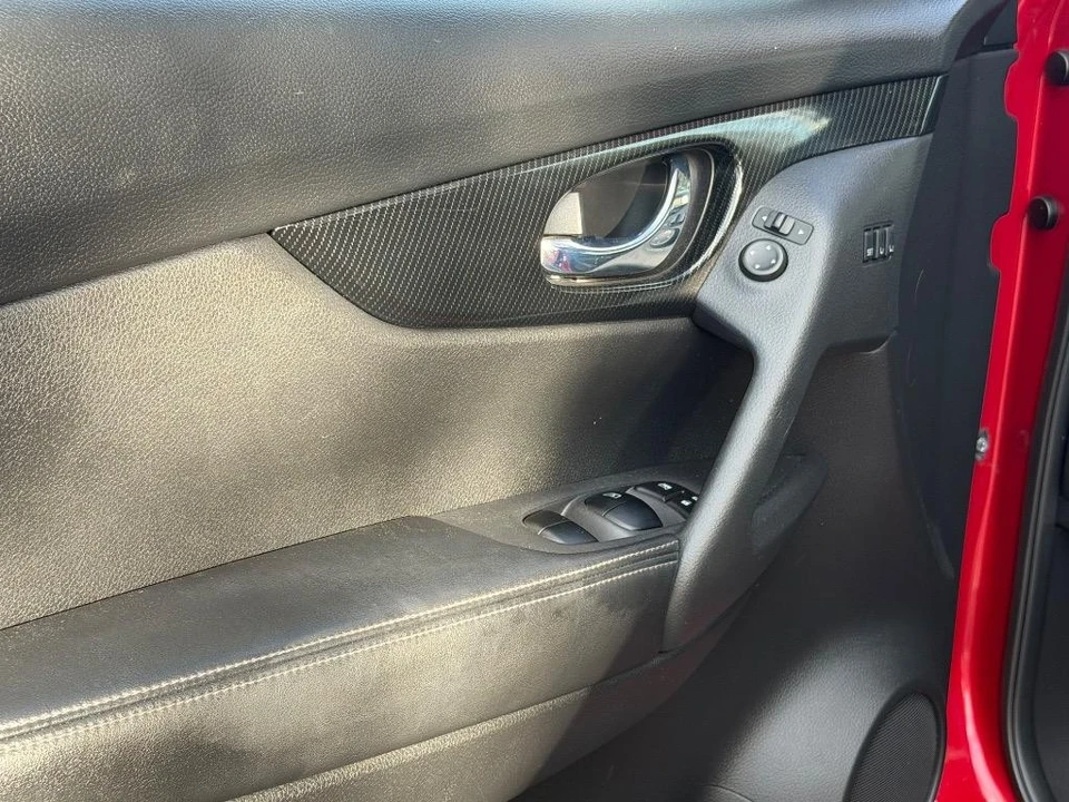 2017 Nissan Rogue - Image 5 of 21