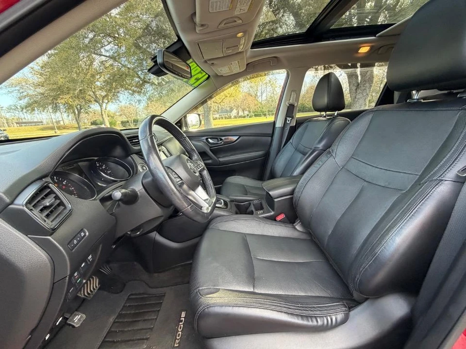 2017 Nissan Rogue - Image 7 of 21