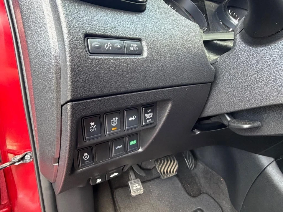 2017 Nissan Rogue - Image 10 of 21