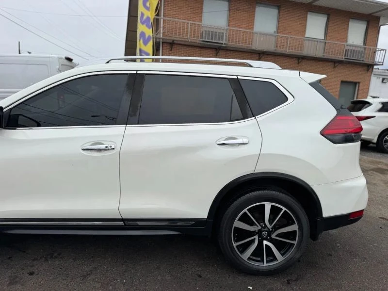 2017 Nissan Rogue - Image 9 of 12