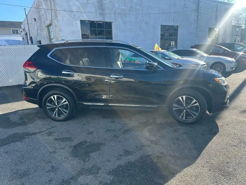 2017 Nissan Rogue - Image 5 of 12