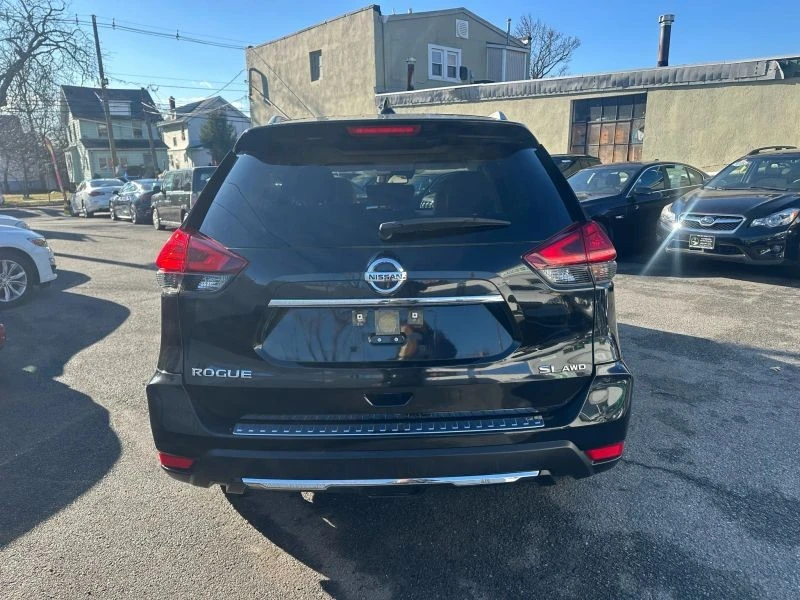 2017 Nissan Rogue - Image 7 of 12