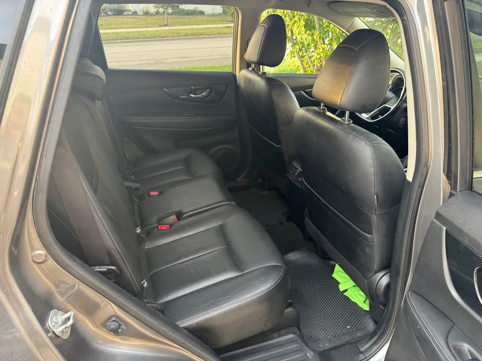 2017 Nissan Rogue - Image 10 of 10
