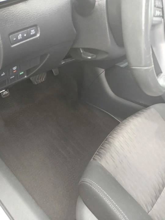 2017 Nissan Rogue - Image 6 of 9