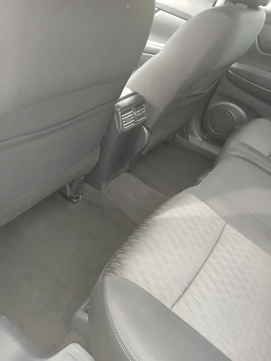 2017 Nissan Rogue - Image 7 of 9