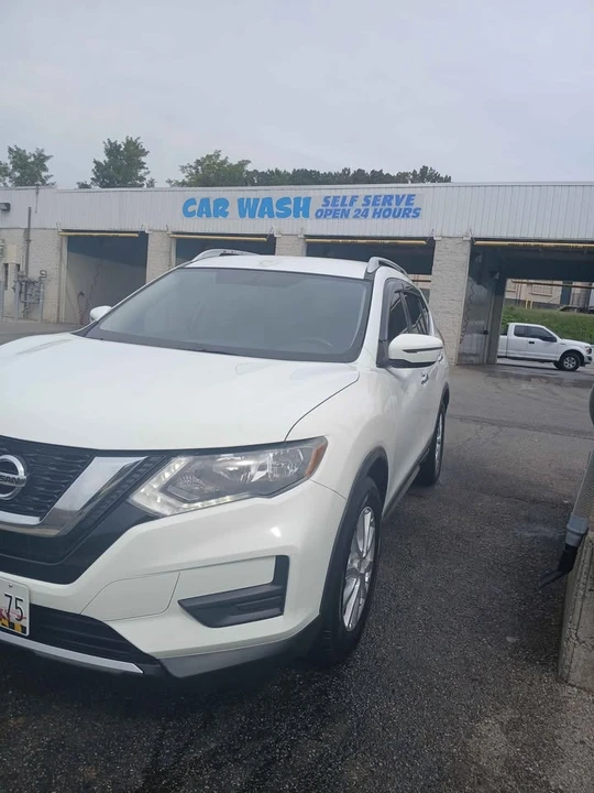 2017 Nissan Rogue - Image 3 of 9
