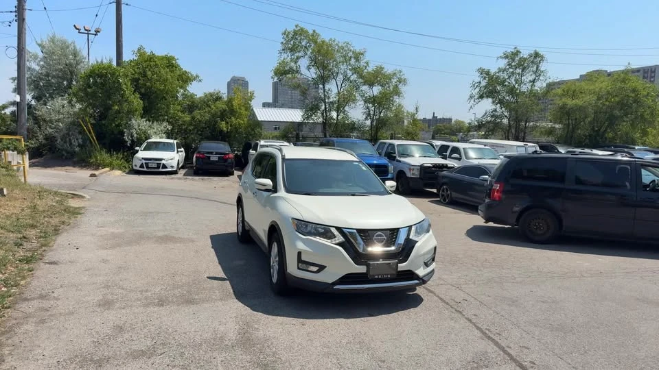 2017 Nissan Rogue - Image 7 of 16
