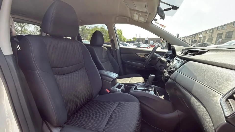 2017 Nissan Rogue - Image 16 of 16