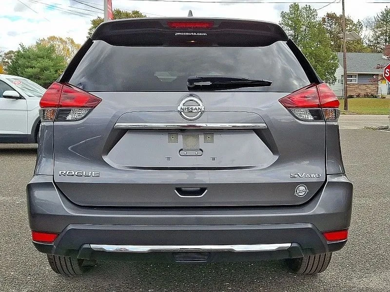 2017 Nissan Rogue - Image 6 of 12