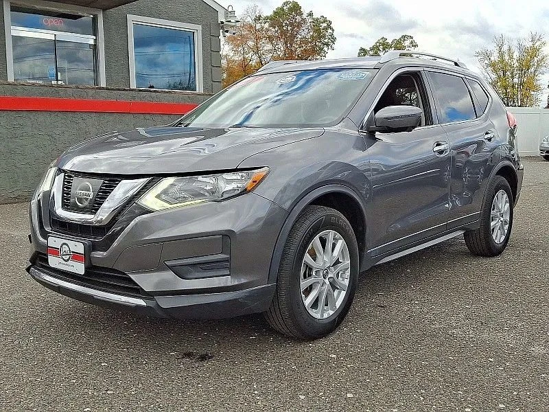 2017 Nissan Rogue - Image 4 of 12