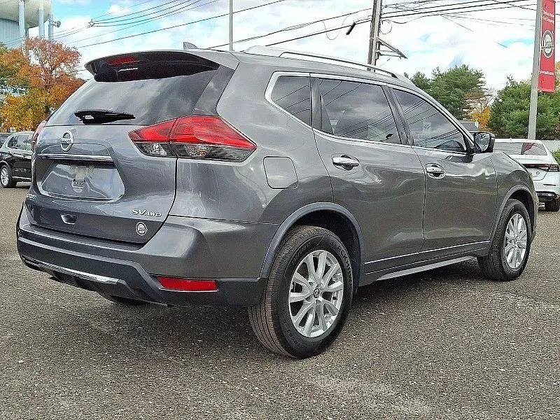 2017 Nissan Rogue - Image 7 of 12