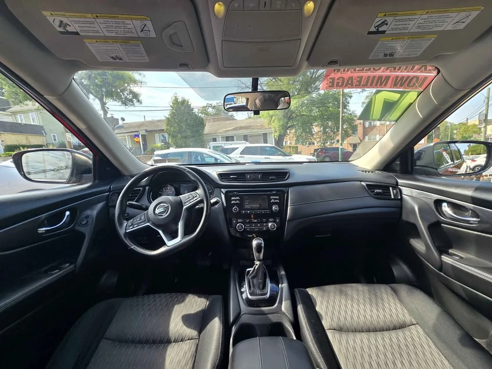 2017 Nissan Rogue - Image 6 of 6